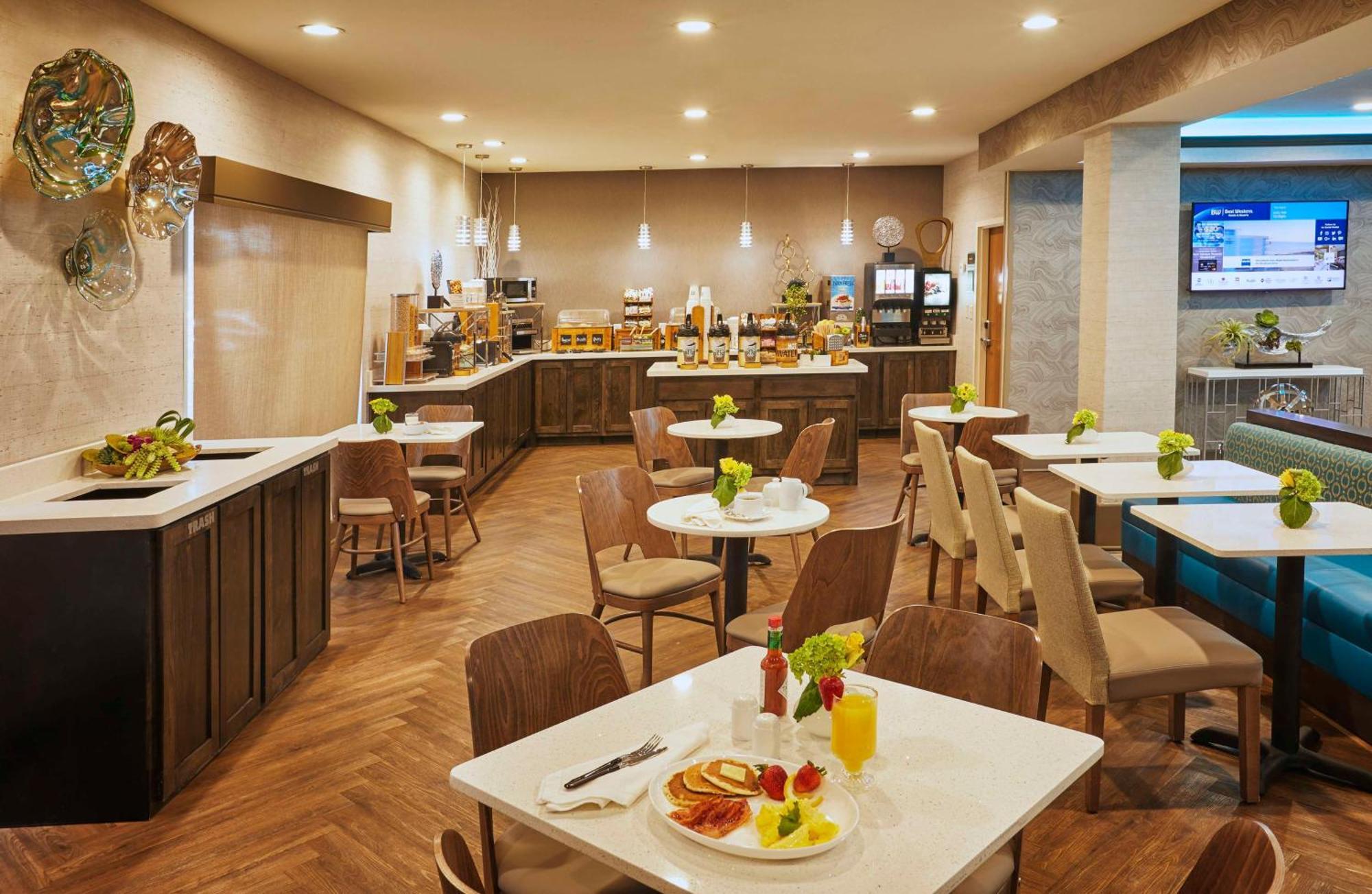 Best Western Plus Lewisville Flower Mound Екстер'єр фото