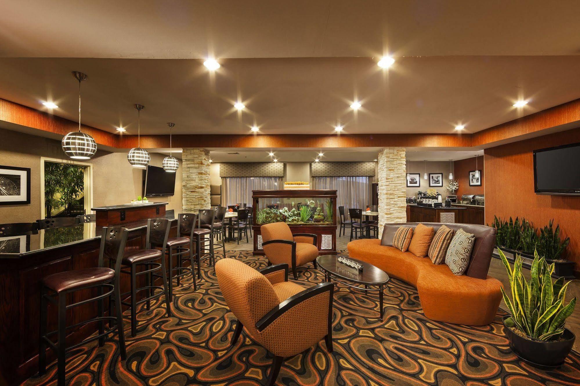 Best Western Plus Lewisville Flower Mound Екстер'єр фото