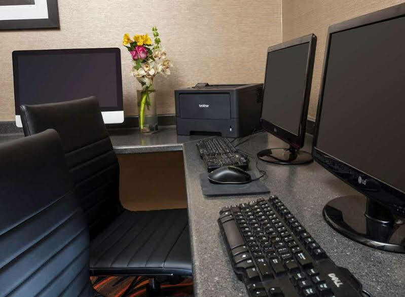 Best Western Plus Lewisville Flower Mound Екстер'єр фото